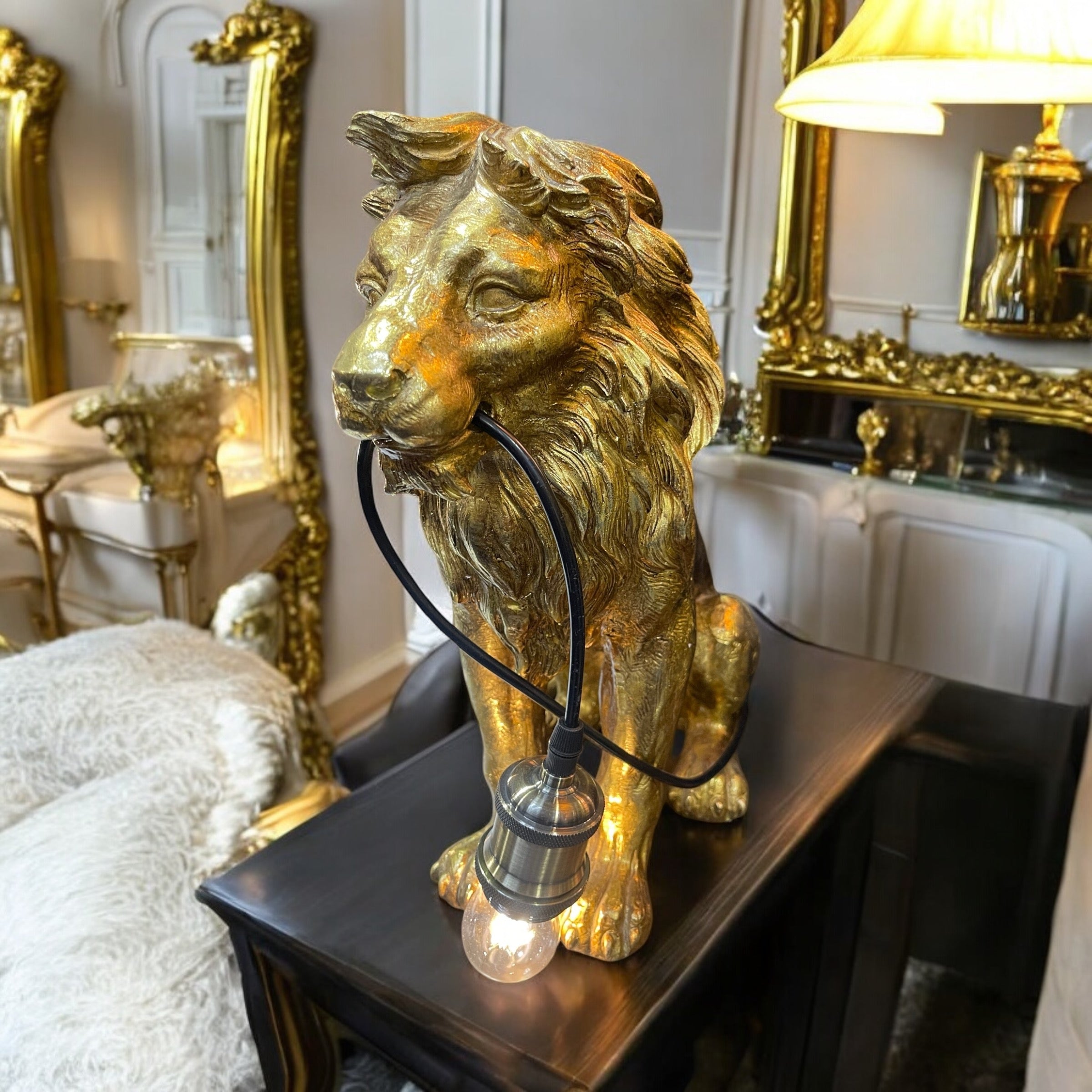 Sitting Lion Table lampshade - Gold